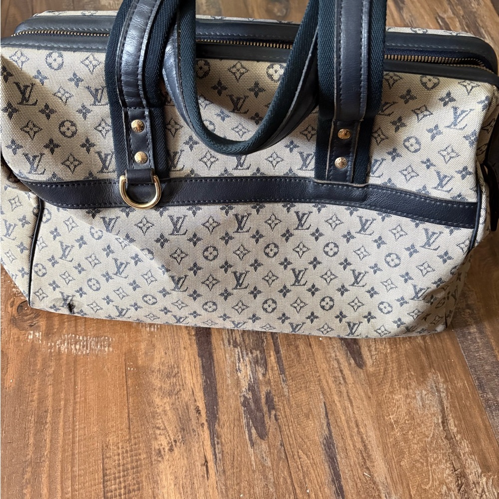 Louis Vuitton Josephine Bag